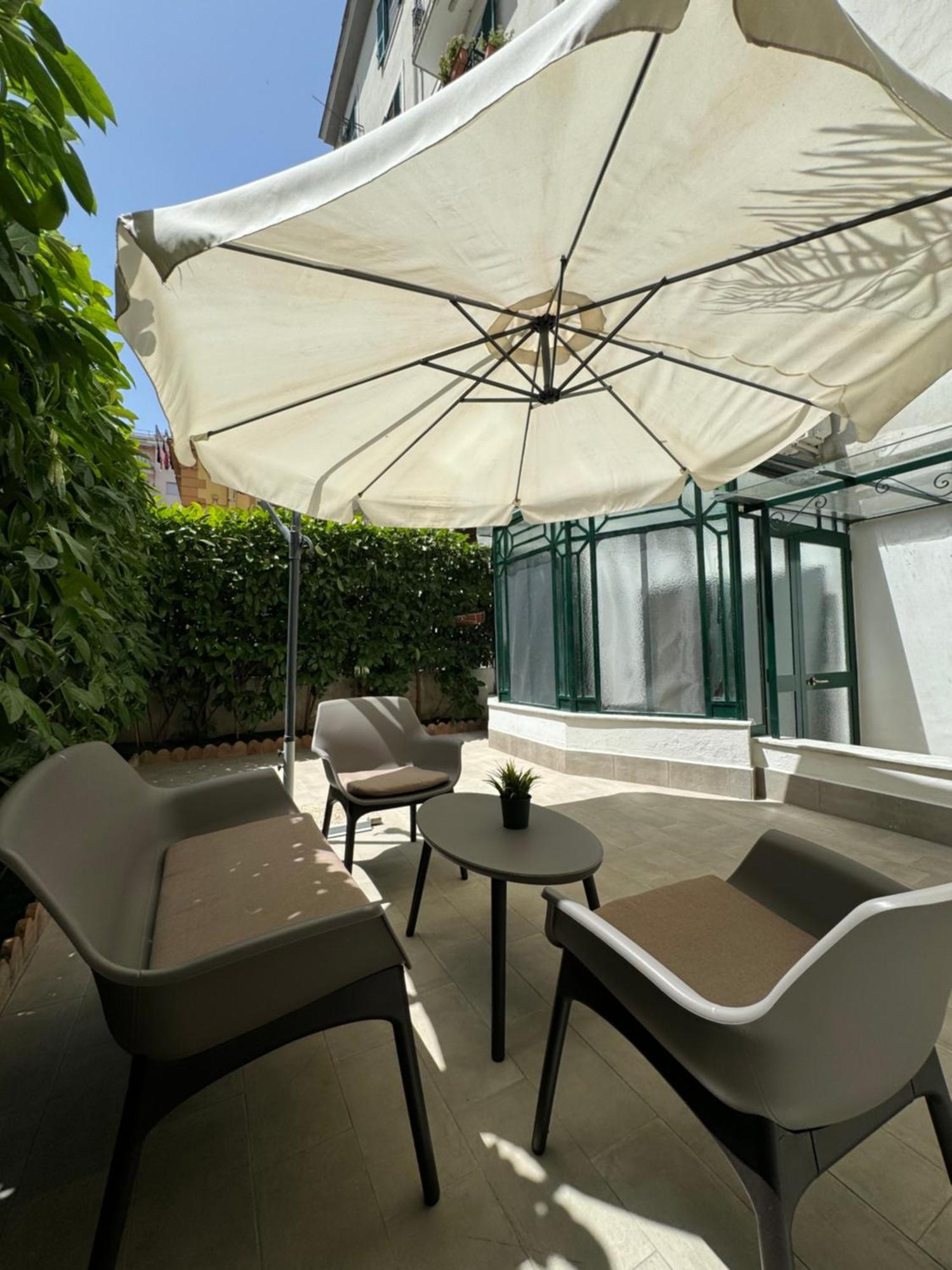 5 Urban Garden House Apartment เนเปิลส์ ภายนอก รูปภาพ