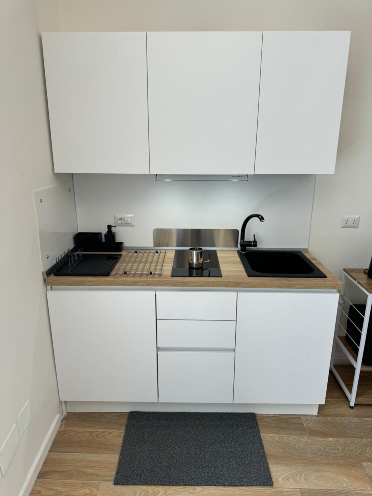 5 Urban Garden House Apartment เนเปิลส์ ภายนอก รูปภาพ
